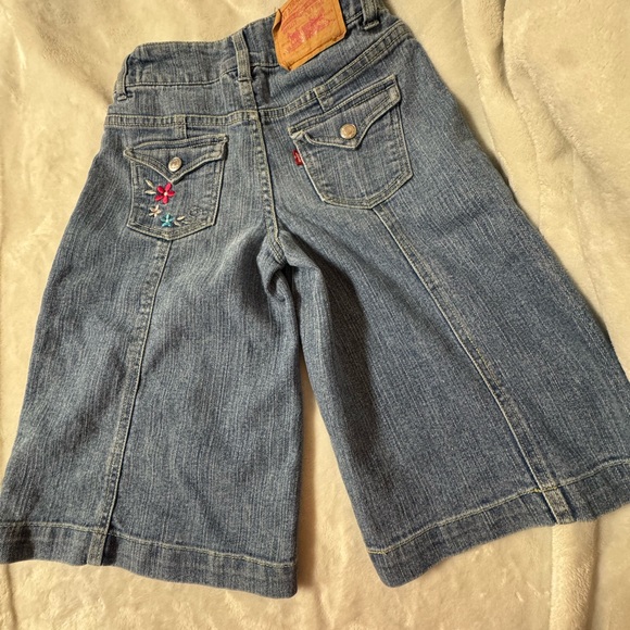 Levi's vintage Classic Blue Denim Jean shorts/capri - Picture 2 of 7